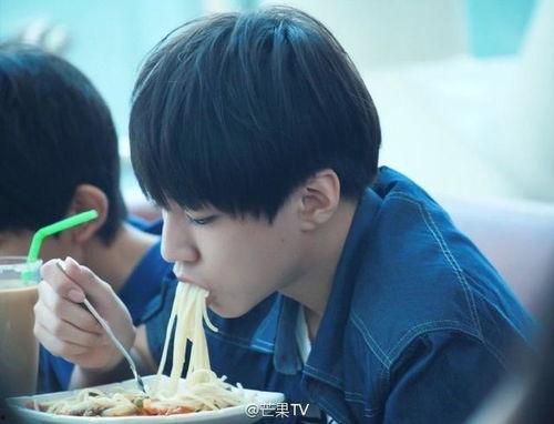 娱乐吃瓜蜀黍王俊凯小说